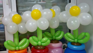 cómo hacer flores con globos