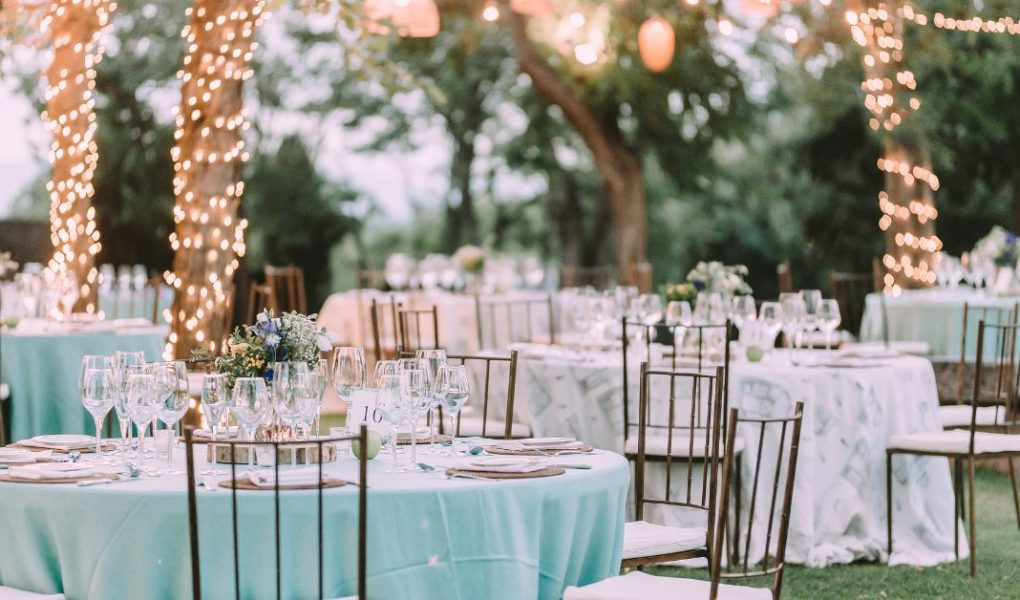 ¿Pensando En Decoraciones Para Bodas Sencillas En Casa? Te Enseñamos Las 3 Mejores Alternativas 
