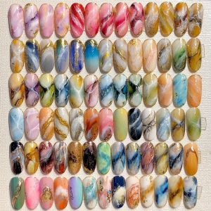 Los mejores Diseños De Uñas Marmoleadas: ¡Inspírate con estas 10 ideas!